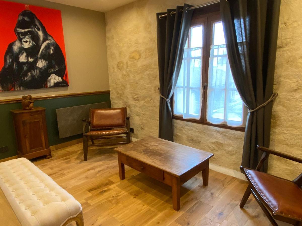 Bed and Breakfast La Maison Du Caillou Pontarme Zewnętrze zdjęcie