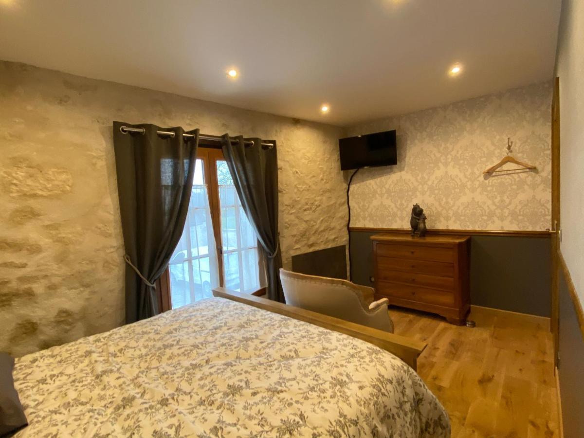 Bed and Breakfast La Maison Du Caillou Pontarme Zewnętrze zdjęcie