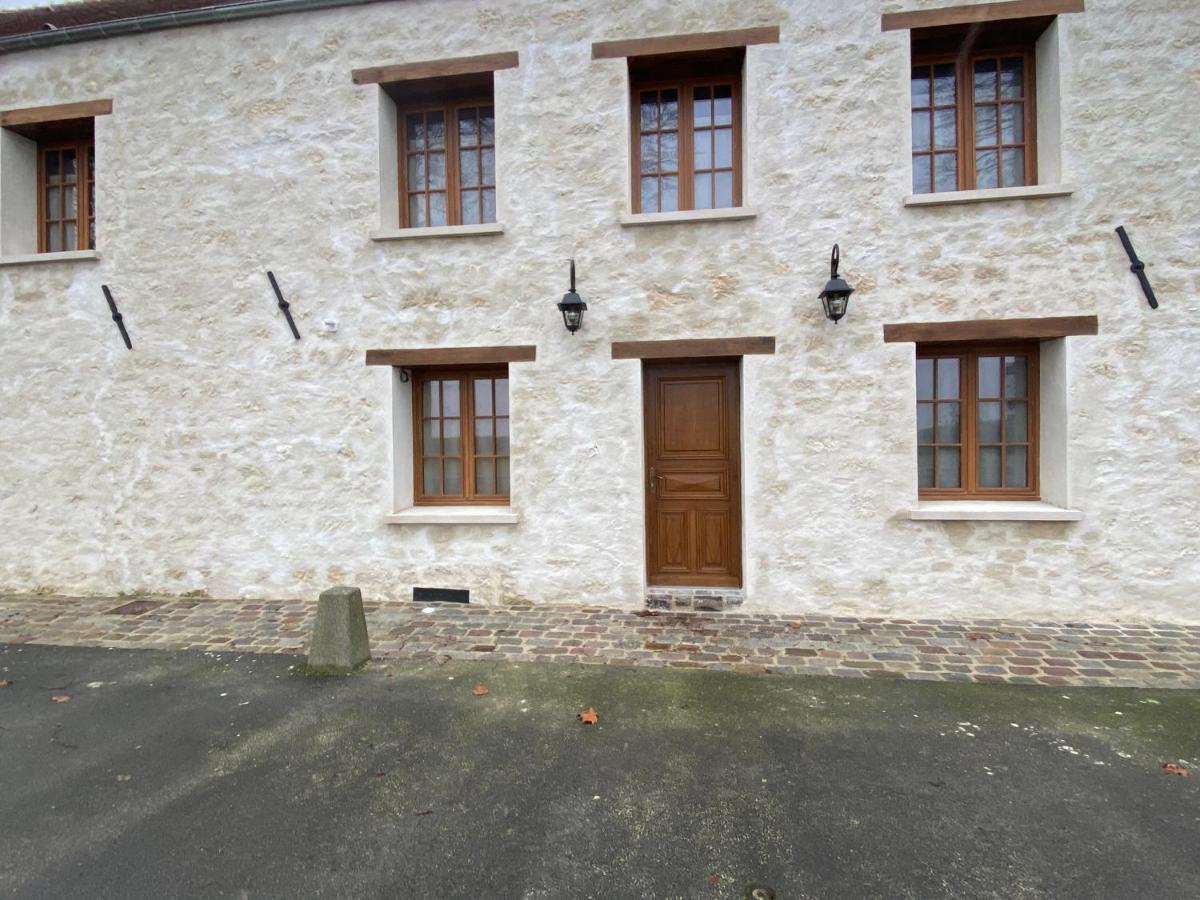 Bed and Breakfast La Maison Du Caillou Pontarme Zewnętrze zdjęcie