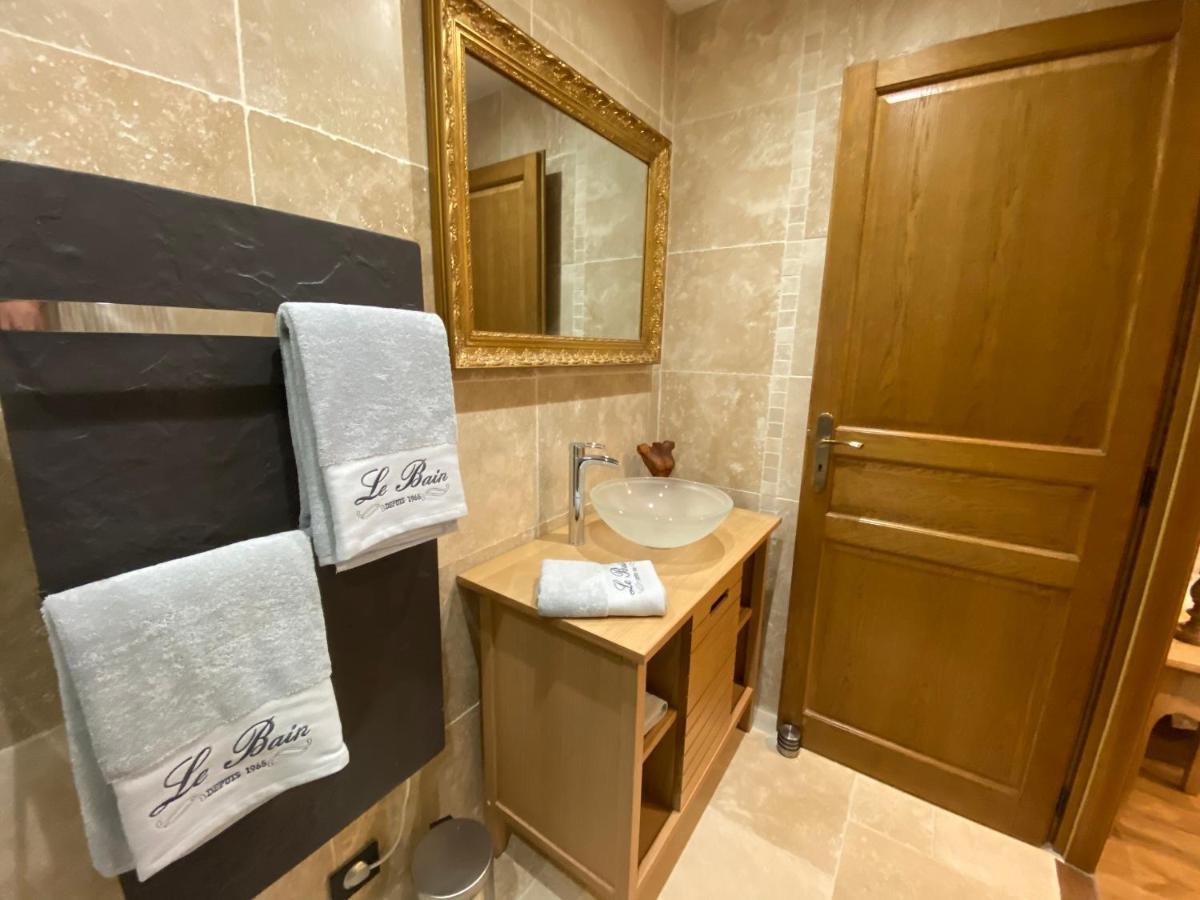 Bed and Breakfast La Maison Du Caillou Pontarme Zewnętrze zdjęcie