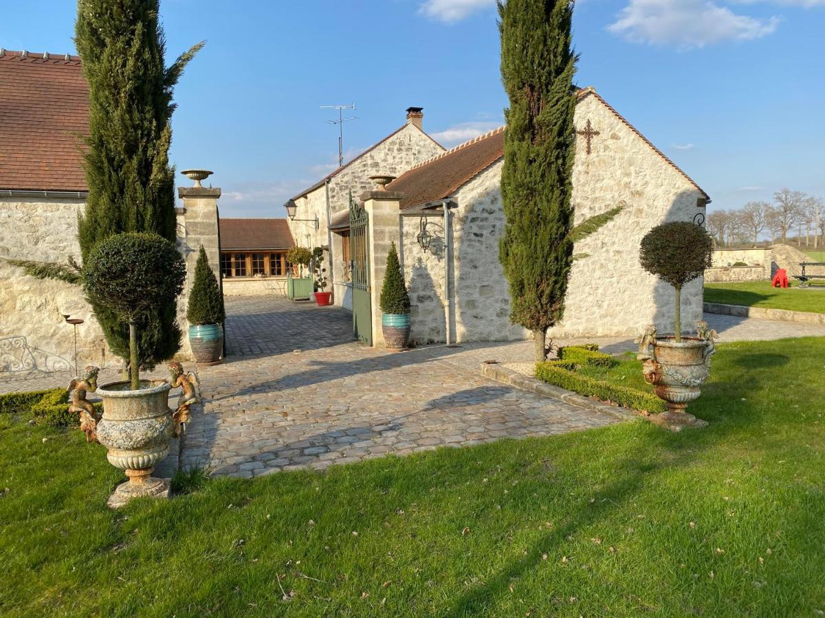 Bed and Breakfast La Maison Du Caillou Pontarme Zewnętrze zdjęcie
